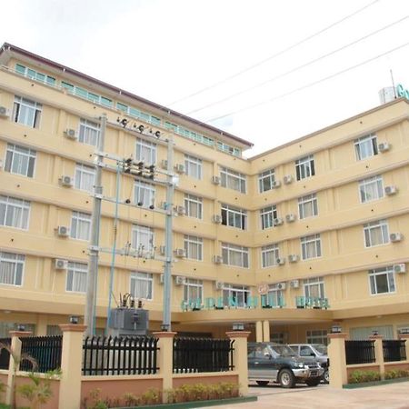 Golden Hill Hotel - Lashio Exteriör bild
